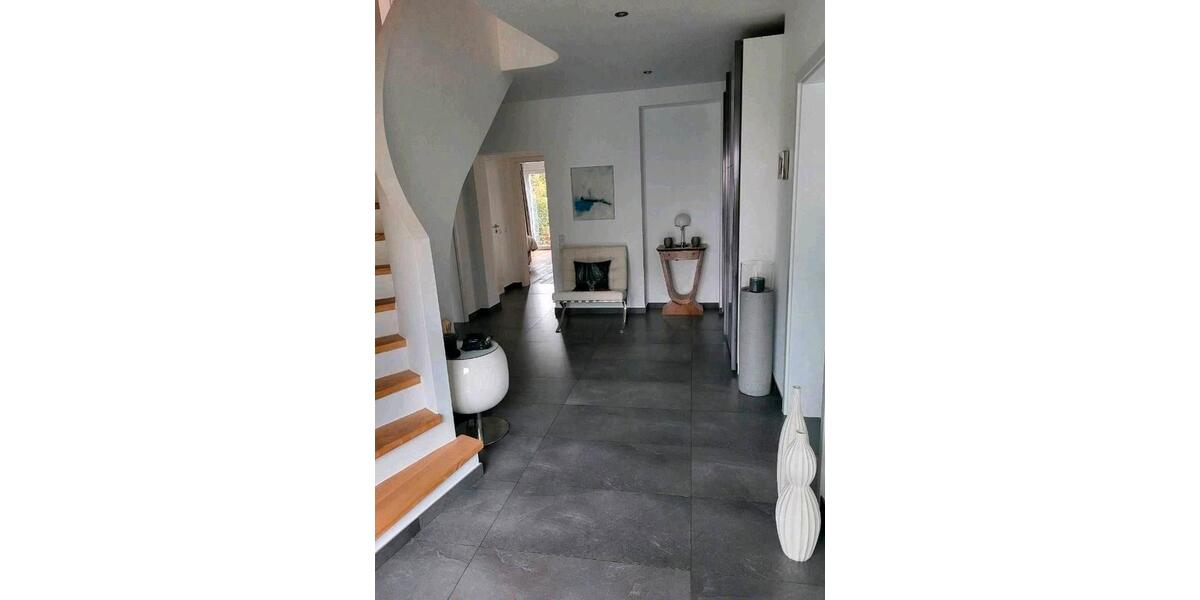 Einfamilienhaus Bonn Gronau - 10 Zimmer, 313 m&sup2;, 4.490&euro; | Angebot:26677619