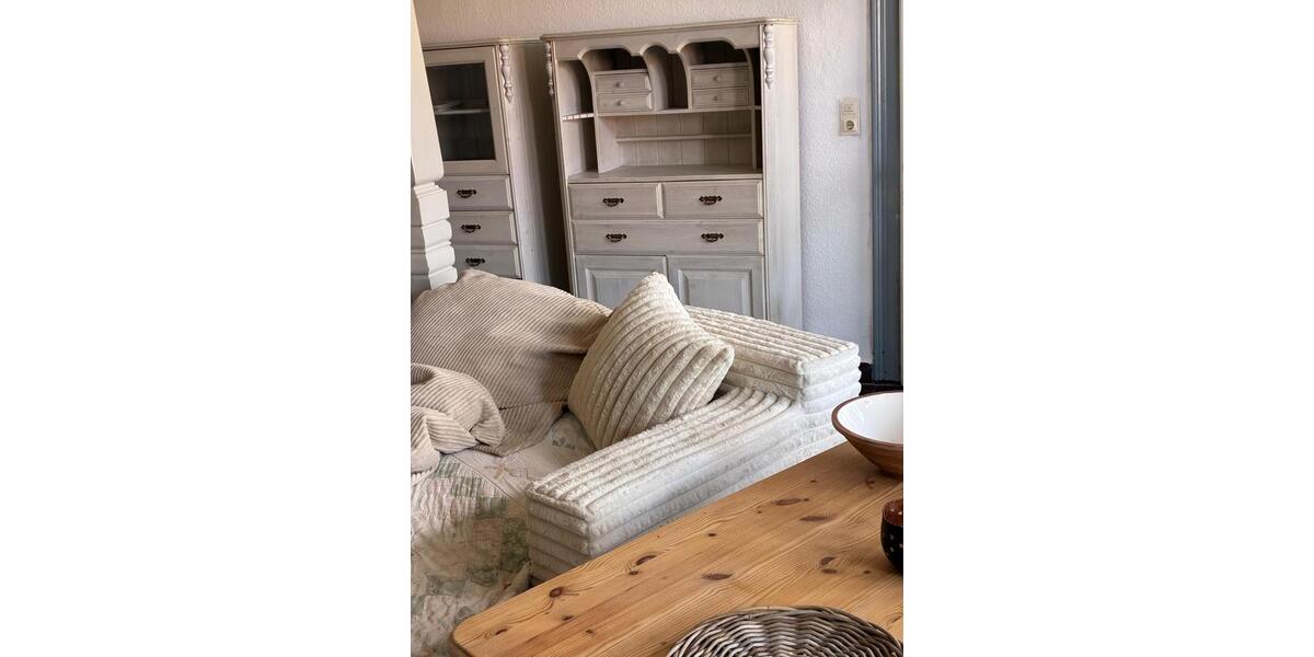 Erdgeschoßwohnung Suderburg - 5 Zimmer, 250 m&sup2;, 500&euro; | Angebot:26373010