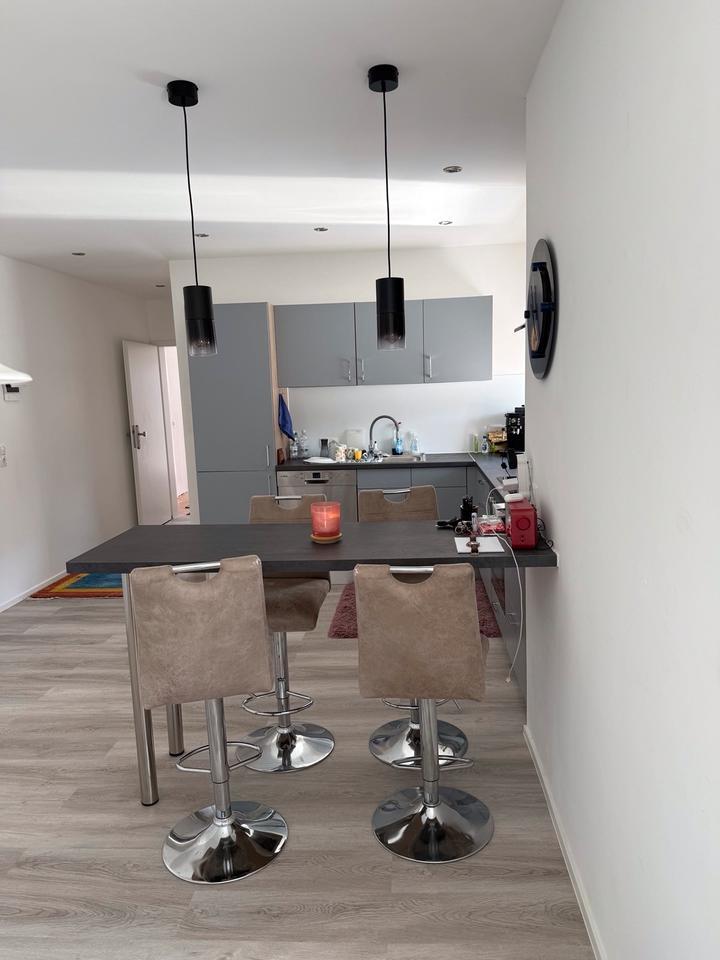 Schöne helle Wohnung mit Küche zu vermieten in Leuterod