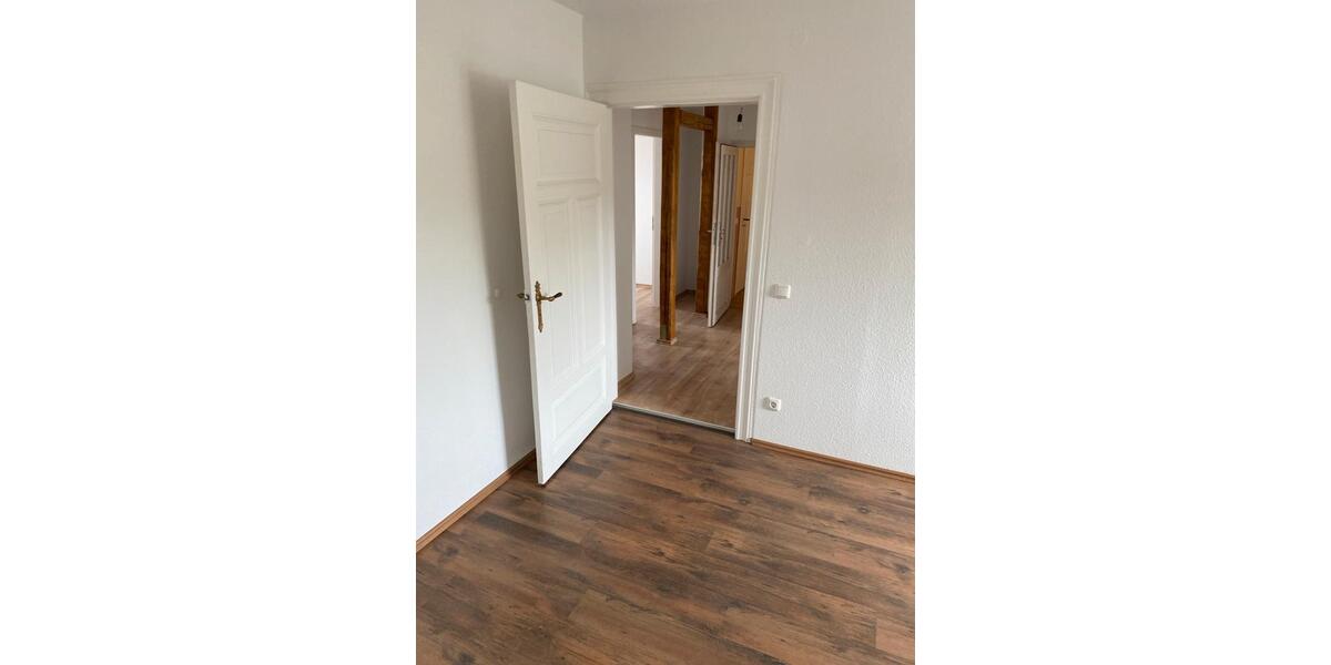 Dachgeschoßwohnung Burg - 2.5 Zimmer, 60 m&sup2;, 400&euro; | Angebot:26346429