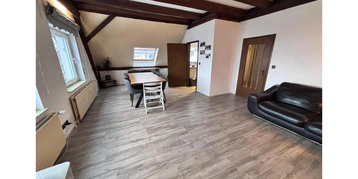 Etagenwohnung Sulingen - 4 Zimmer, 100 m&sup2;, 700&euro; | Angebot:25303925