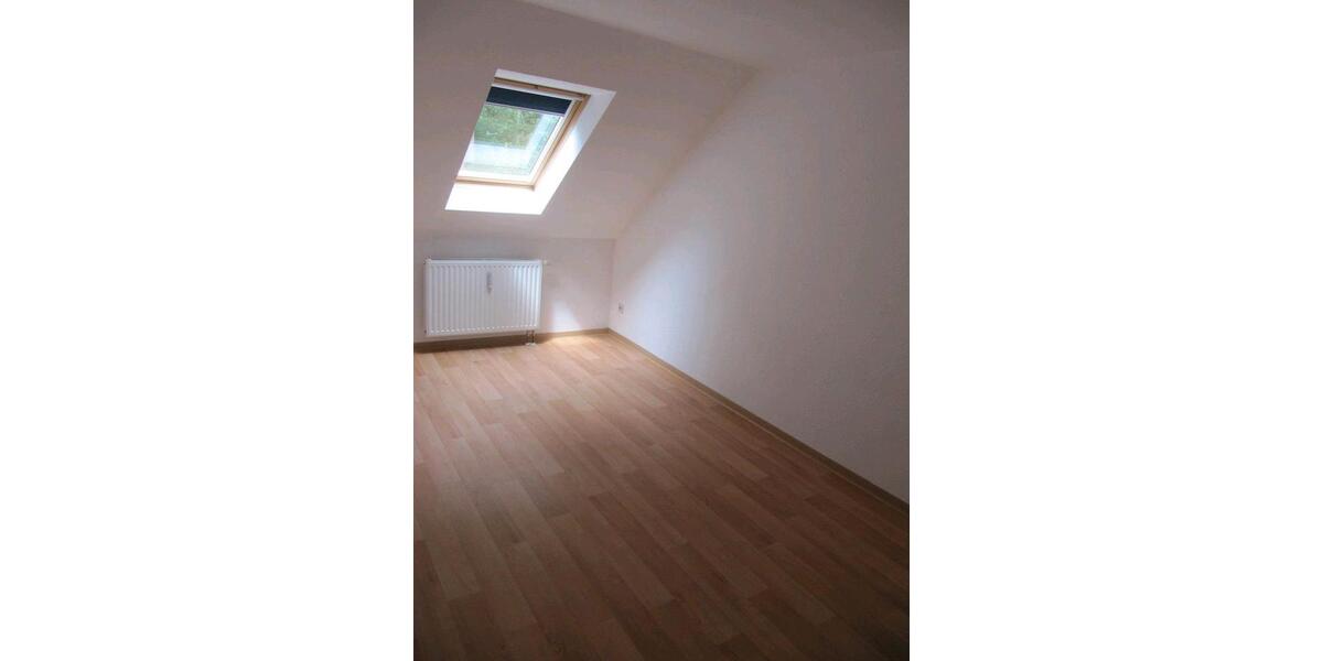 Dachgeschoßwohnung Schönheide - 4 Zimmer, 87 m&sup2;, 715&euro; | Angebot:26224857
