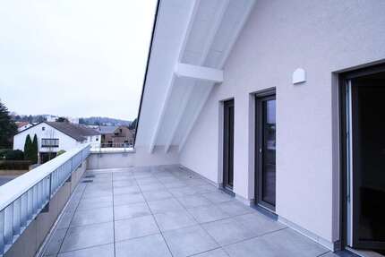 Wohnung Roßdorf - 3 Zimmer, 121 m&sup2;, 1.595&euro; | Angebot:27003817