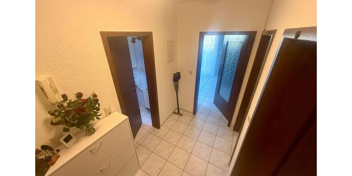 Dachgeschoßwohnung Pohlheim - 2 Zimmer, 6 m&sup2;, 700&euro; | Angebot:25853887