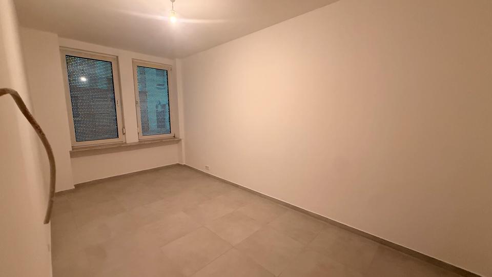 Erdgeschoßwohnung Völklingen - 2 Zimmer, 80 m&sup2;, 650&euro; | Angebot:25048106
