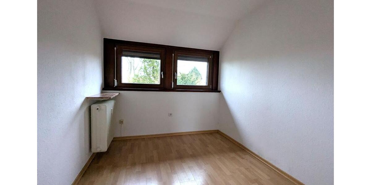 Dachgeschoßwohnung Syke - 3 Zimmer, 70 m&sup2;, 550&euro; | Angebot:25865318