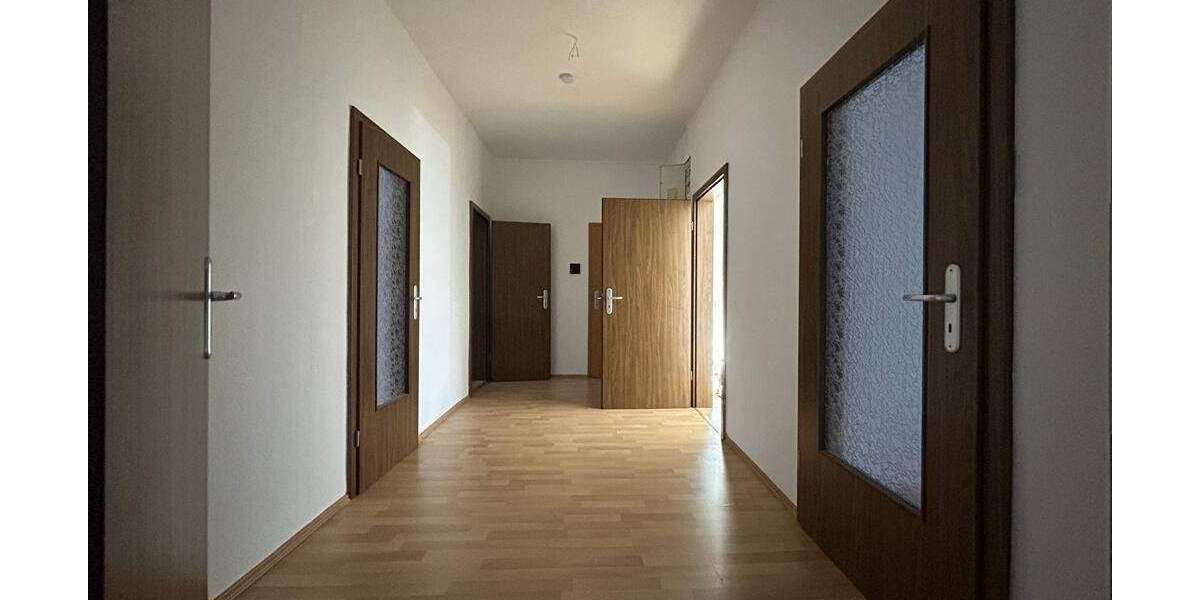 Etagenwohnung Aue - 4 Zimmer, 90 m&sup2;, 480&euro; | Angebot:25681324