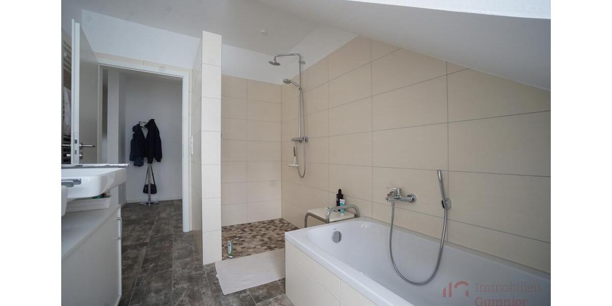 IMMOBILIEN GUMNIOR präsentiert: Stilvolle und hochwertige Wohnung in bester Lage von Rheine (Nähe Mathias-Spital) 3 zimmer