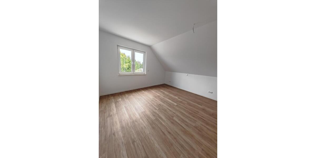 Einfamilienhaus - Erstbezug in 03096 Briesen, 10km von Cottbus 4 zimmer