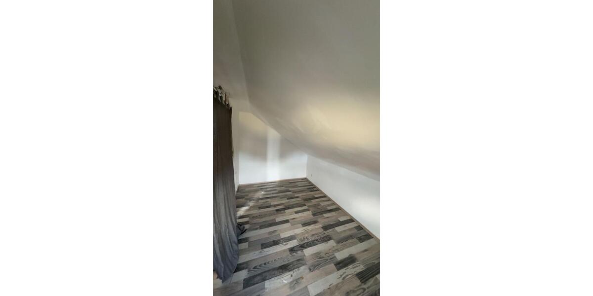 Dachgeschoßwohnung Zehdenick - 3 Zimmer, 80 m&sup2;, 950&euro; | Angebot:26645246