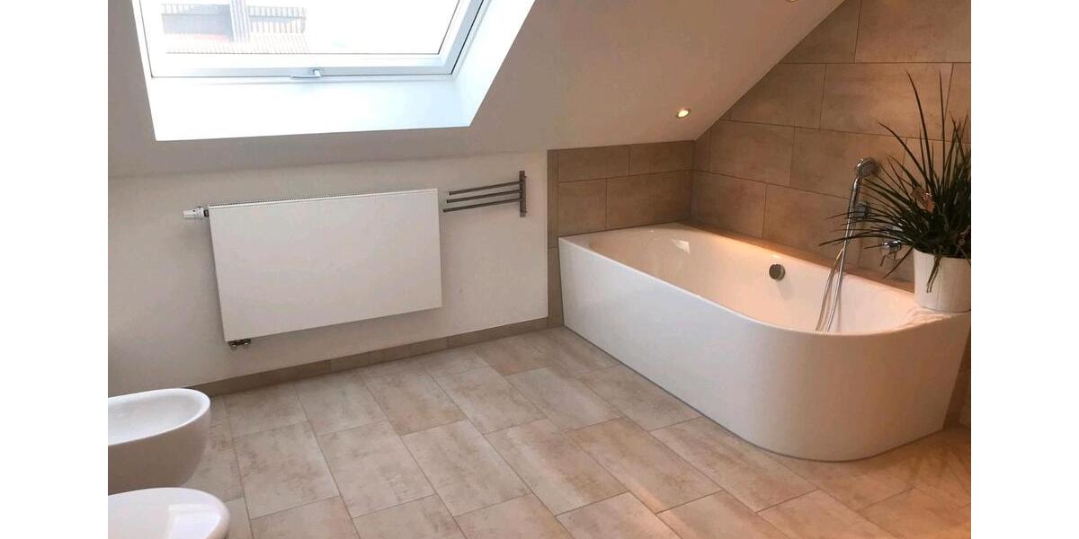 Etagenwohnung Bad Königshofen im Grabfeld - 4 Zimmer, 100 m&sup2;, 800&euro; | Angebot:26058115
