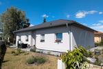 großzügiger Bungalow mit Terrasse und schönem Garten
