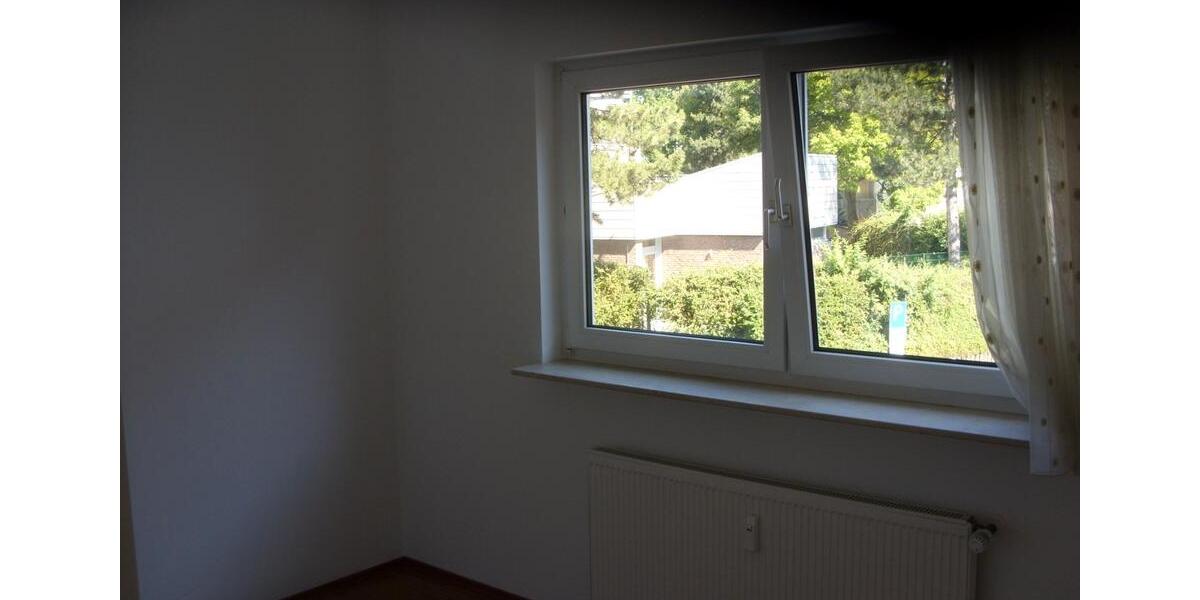 Doppelhaushälfte Eschborn - 4.5 Zimmer, 126 m&sup2;, 1.990&euro; | Angebot:26253882