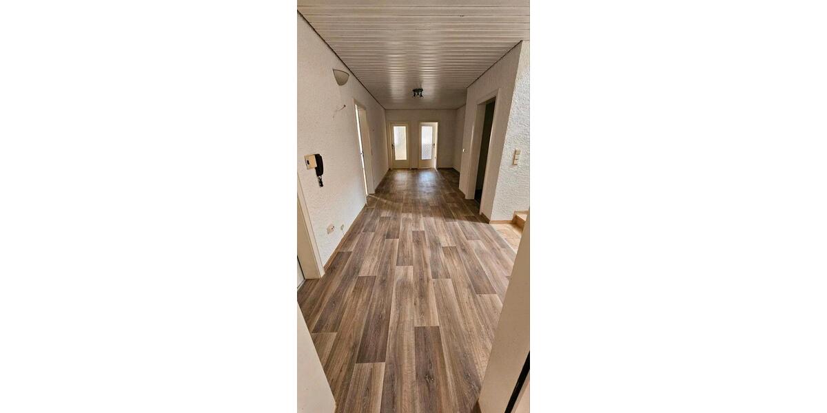 Einfamilienhaus Waldmünchen - 9 Zimmer, 300 m&sup2;, 1.500&euro; | Angebot:26594504