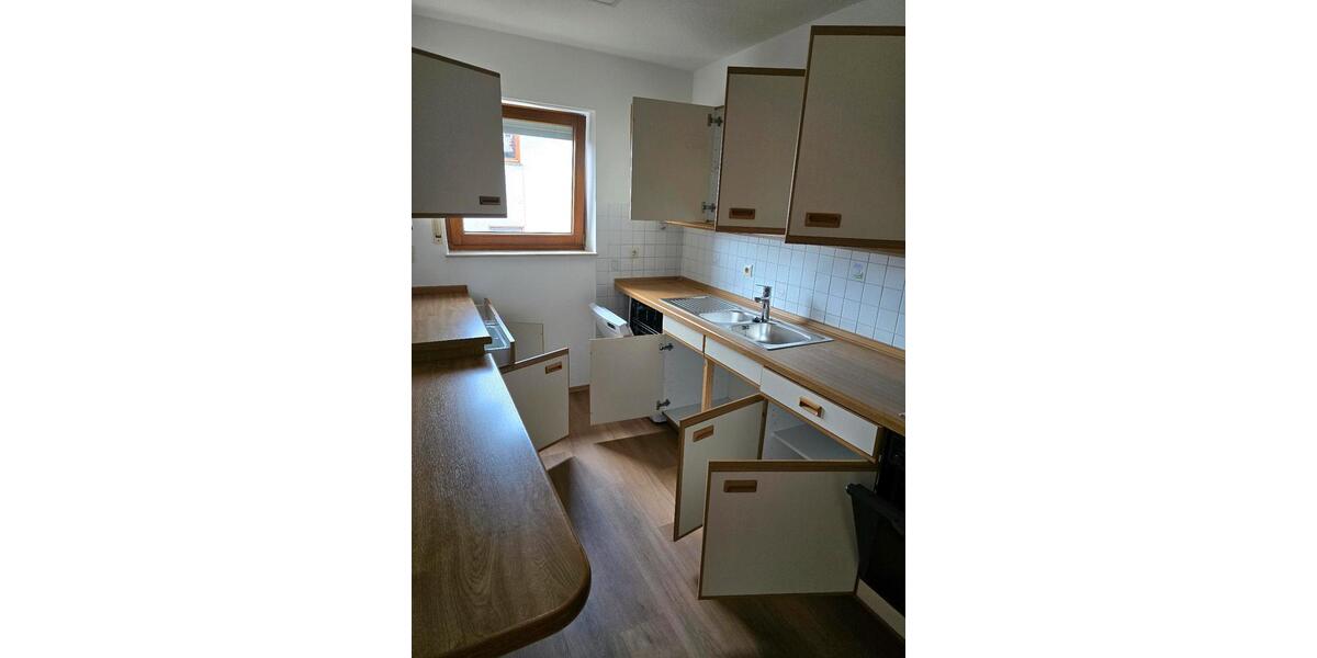 Etagenwohnung Sonnenbühl - 3.5 Zimmer, 86 m&sup2;, 1.100&euro; | Angebot:25636995