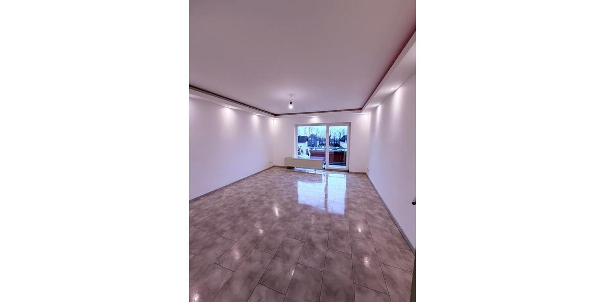 Frisch renovierte Wohnung mit Balkon und Einbauküche in Erkrath 3 zimmer