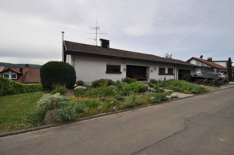 Etagenwohnung Gaienhofen-Hemmenhofen Hemmenhofen - 4 Zimmer, 131 m&sup2;, 1.450&euro; | Angebot:26545146