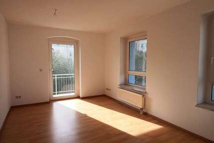 Wohnung zum Mieten in Werdau 180 € 30.02 m² 1 zimmer