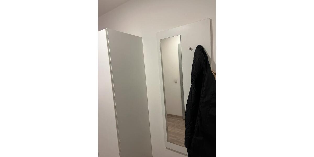 Etagenwohnung Kiel Neumühlen-Dietrichsdorf - 1 Zimmer, 35 m&sup2;, 450&euro; | Angebot:25172930