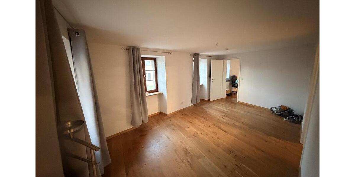 Schöne 3,5-Zi-Wohnung im idyllischen Staufen Wettelbrunn optional mit Außen-Terrasse & 3 Stellplätze 3.5 zimmer