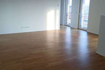 Wohnung zum Mieten in Frankfurt am Main 1.599 € 85.87 m² 3 zimmer