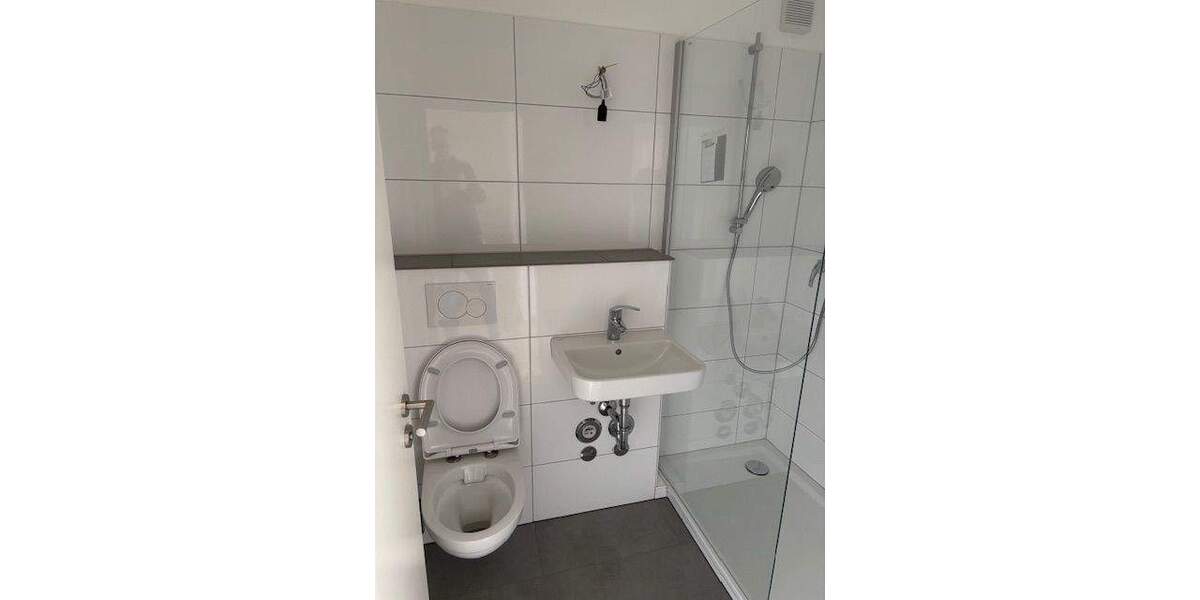 Erstbezug nach Modernisierung! 2-Zimmerwohnung mit ca. 51 m² Wohnfläche, Duschbad und Balkon 2 zimmer