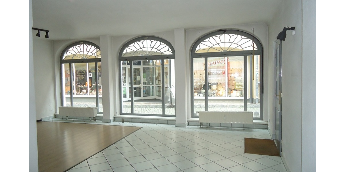 Laden/ Geschäft/ Verkaufsfläche in Naumburg zur Miete 2 zimmer