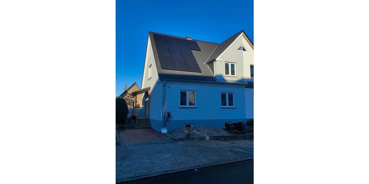 Komplett sanierte DHH + Garten – energieeffizient KFW85 3 zimmer