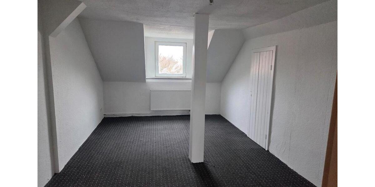 Etagenwohnung Schöningen - 4 Zimmer, 105 m&sup2;, 600&euro; | Angebot:25048476