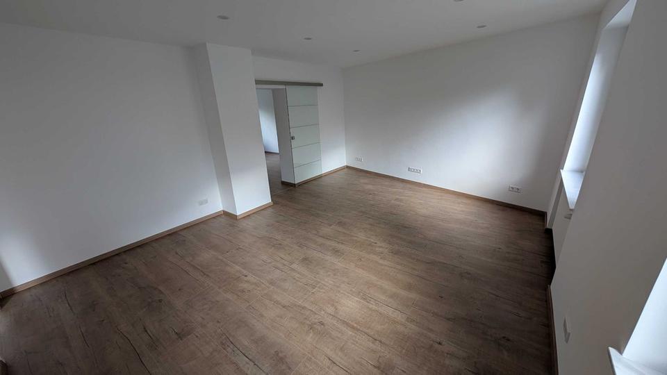 Erdgeschoßwohnung Wuppertal Gemarkung Elberfeld - 3 Zimmer, 72 m&sup2;, 890&euro; | Angebot:26633198