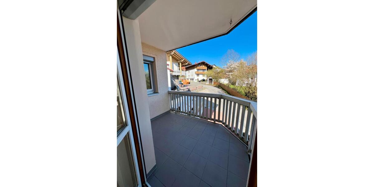 Etagenwohnung Bodenmais - 3 Zimmer, 85 m&sup2;, 980&euro; | Angebot:26272773