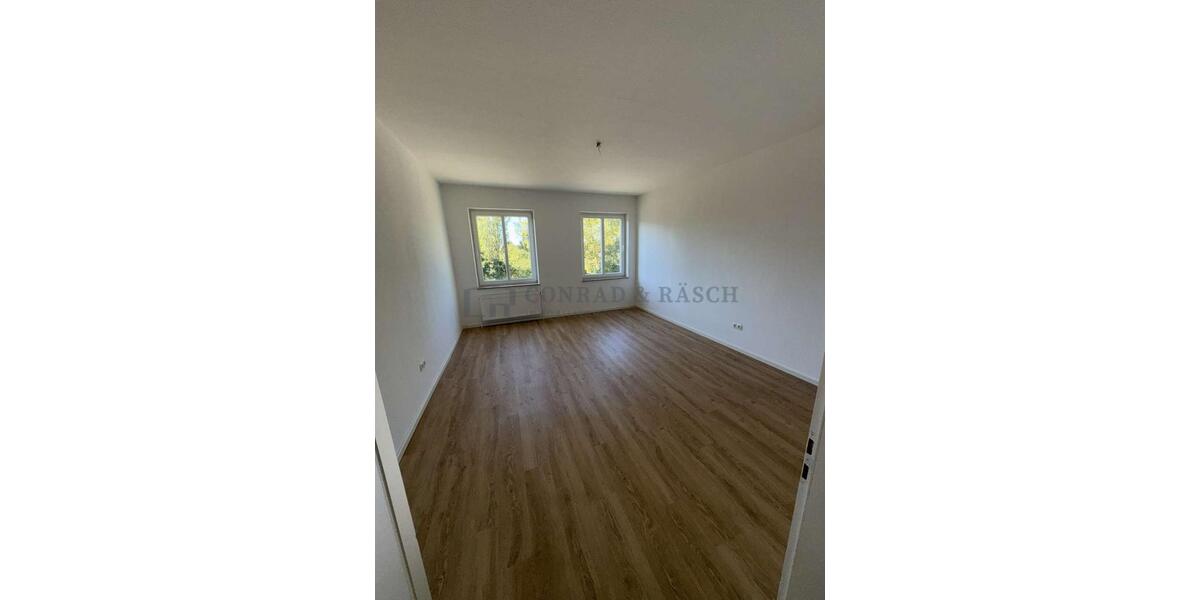 Geräumige 3-12-Zimmer-Wohnung mit Stellplatz – Ihr neues Zuhause wartet 4 zimmer