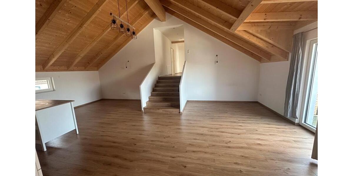 Maisonettenwohnung Landau an der Isar - 4 Zimmer, 130 m&sup2;, 1.150&euro; | Angebot:26039870