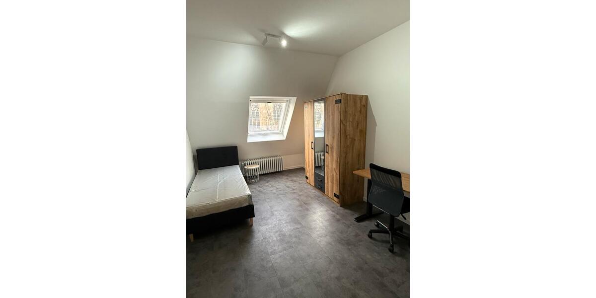 Mehrere WG Zimmer in Uni-Nähe, Erstbezug, von 11 qm bis 26 qm 12 zimmer