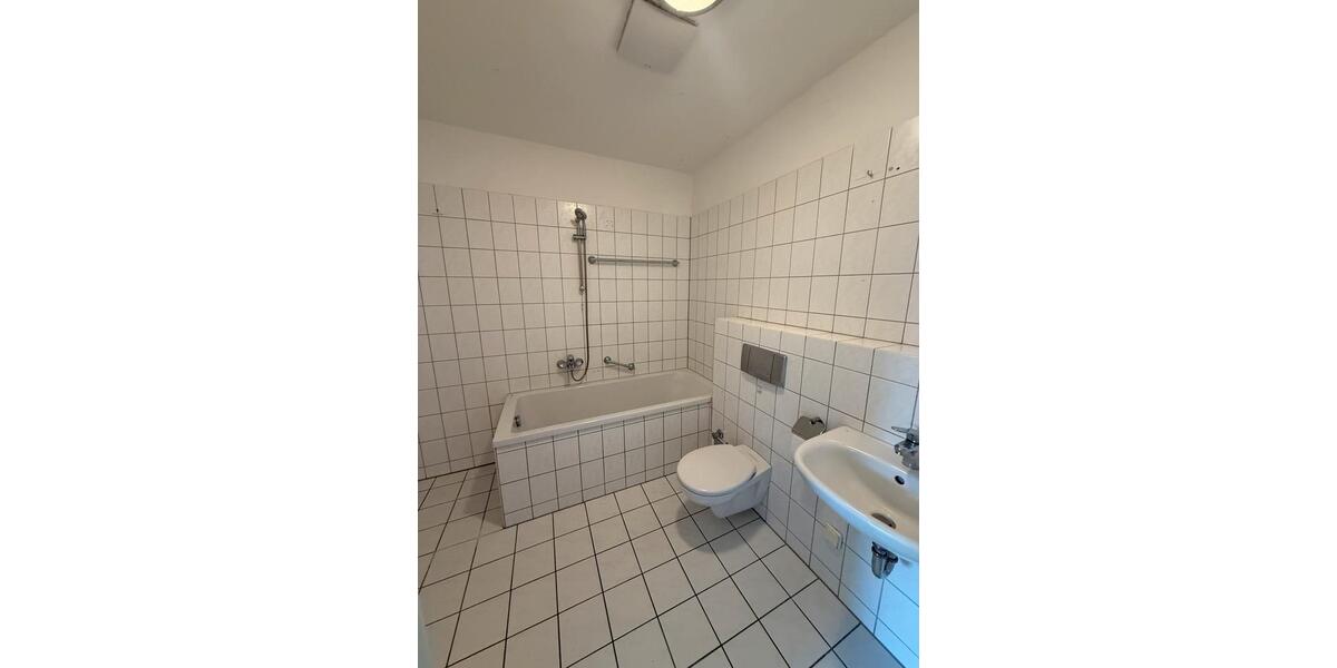 Etagenwohnung Eisleben (Lutherstadt) - 2 Zimmer, 49 m&sup2;, 320&euro; | Angebot:25782205