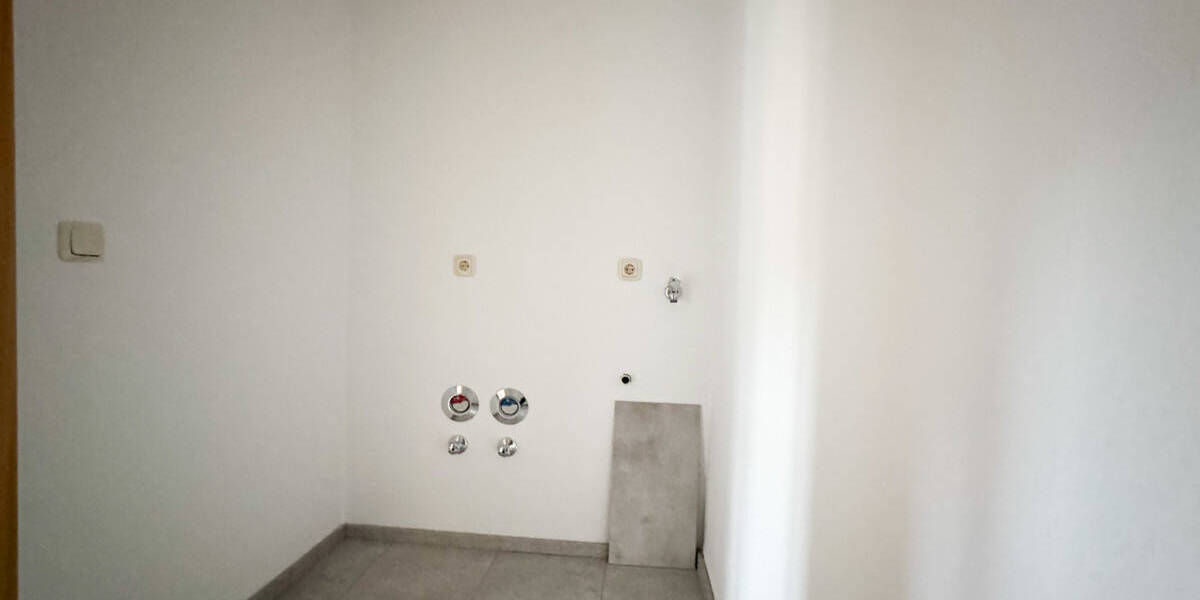 Großzügige, komplett sanierte 5-Raum-Wohnung mit zwei Bädern in Gornsdorf!! 5 zimmer