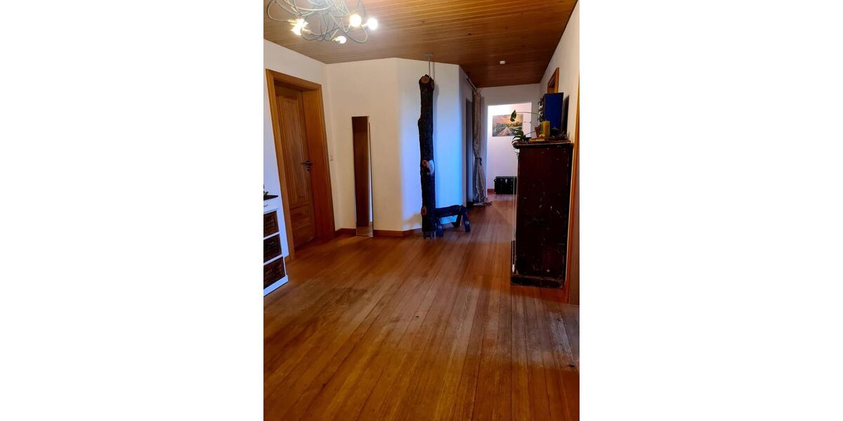 Dachgeschoßwohnung Argenbühl - 5 Zimmer, 141 m&sup2;, 1.500&euro; | Angebot:25931279