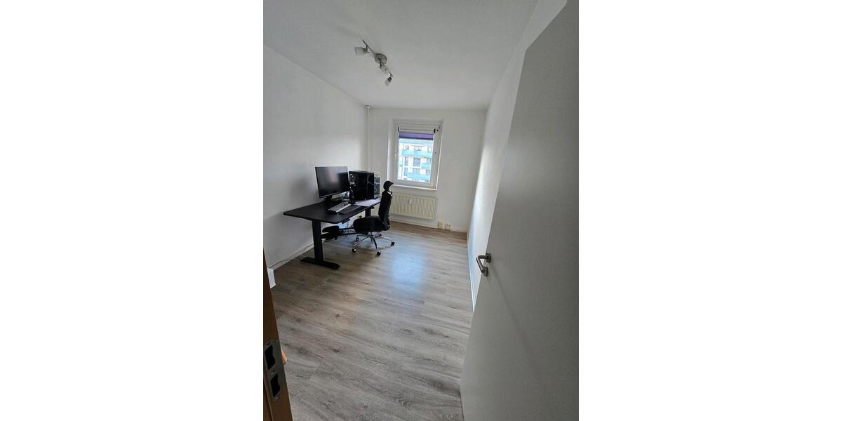 Etagenwohnung Nordhausen - 4 Zimmer, 75 m&sup2;, 750&euro; | Angebot:26552003