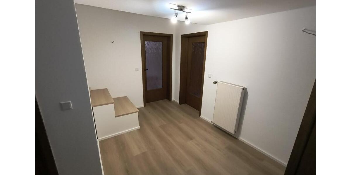 Erdgeschoßwohnung Eslohe (Sauerland) - 4 Zimmer, 125 m&sup2;, 750&euro; | Angebot:25146662