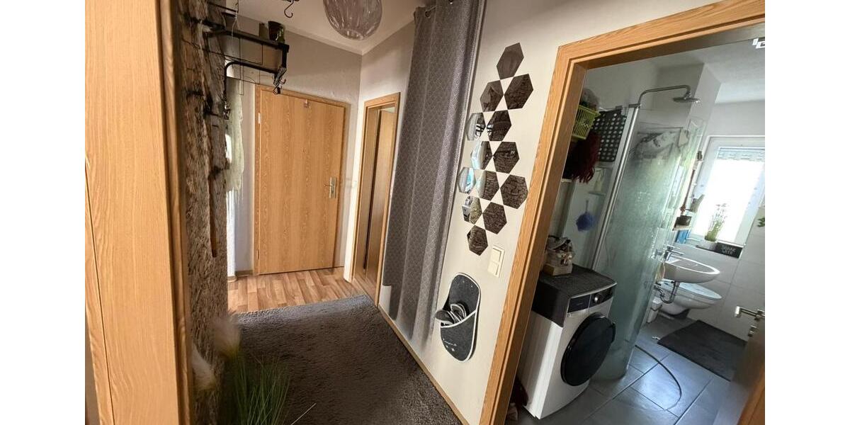 Erdgeschoßwohnung Hohenmölsen - 3 Zimmer, 60 m&sup2;, 370&euro; | Angebot:25634476