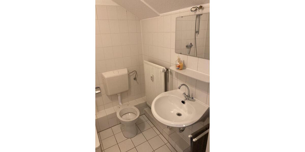 Dachgeschoßwohnung Eschweiler - 1 Zimmer, 23 m&sup2;, 250&euro; | Angebot:25844820