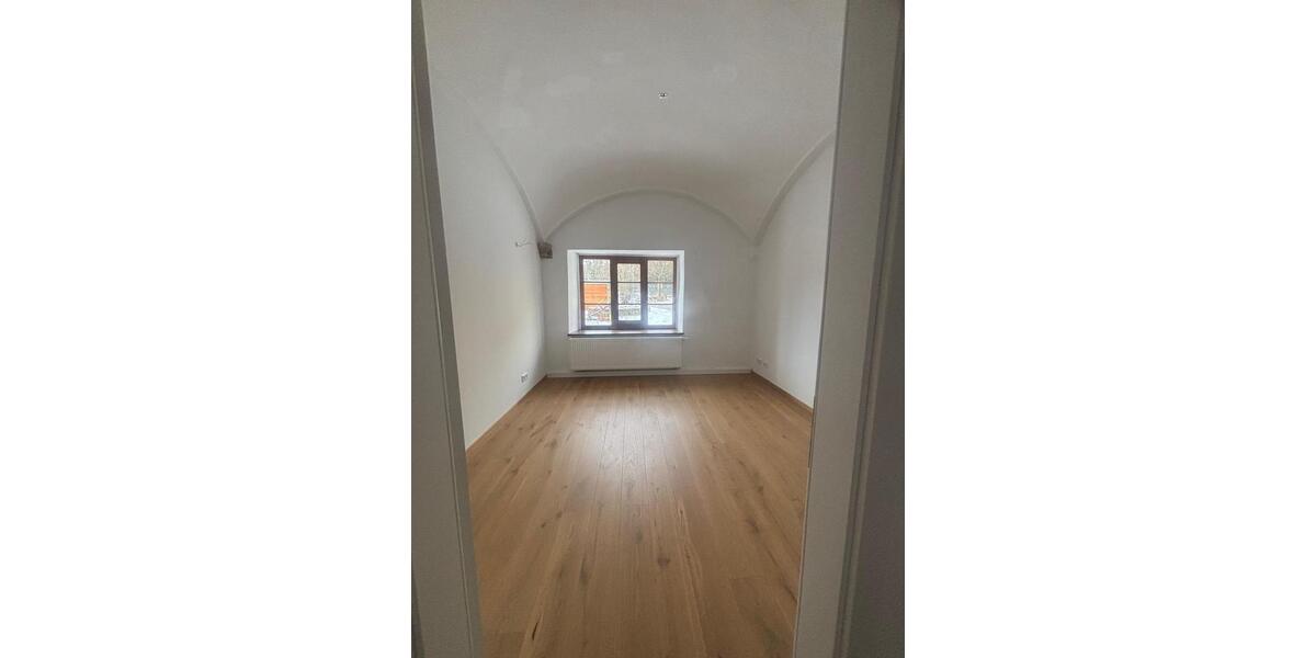 Erdgeschoßwohnung Klipphausen - 5 Zimmer, 143 m&sup2;, 1.602&euro; | Angebot:24508001
