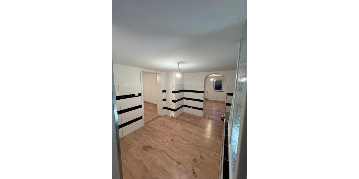 Etagenwohnung Stuttgart Stuttgart-Ost - 4 Zimmer, 75 m&sup2;, 990&euro; | Angebot:24753280