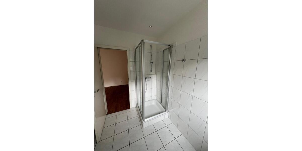 Etagenwohnung Hamburg Wandsbek - 3 Zimmer, 127 m&sup2;, 2.000&euro; | Angebot:26676805