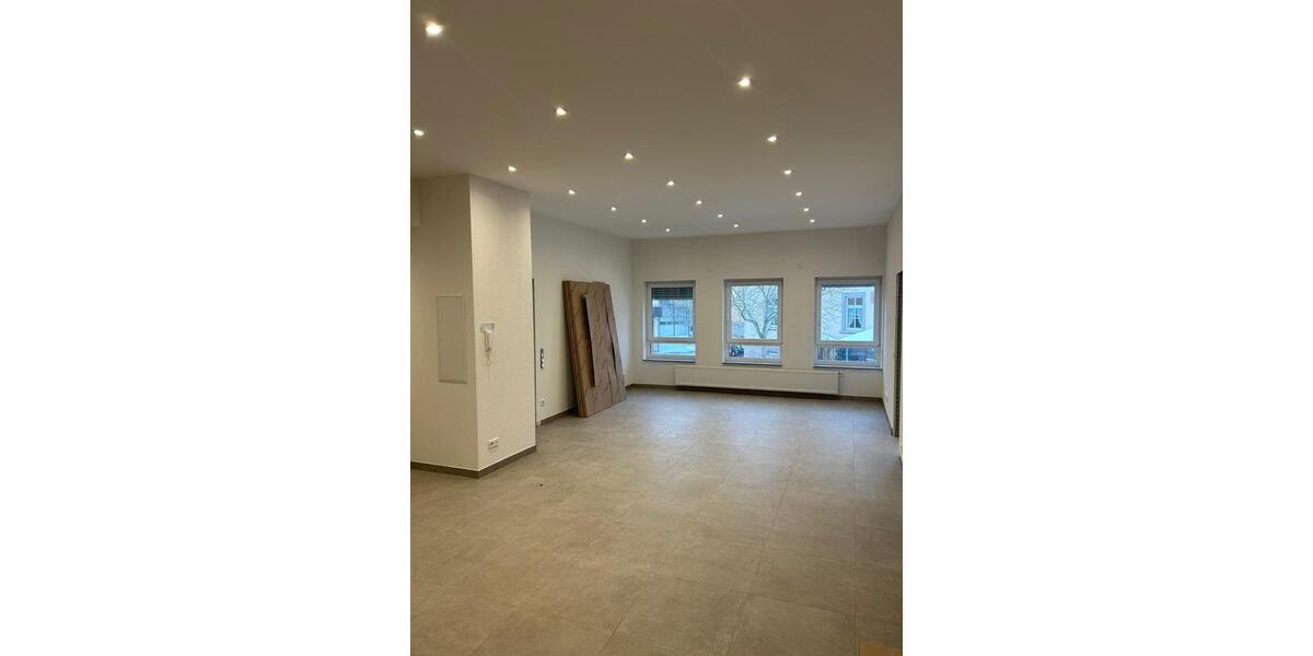 ERSTBEZUG MIT KÜCHE: 4 ZiWhg 106m² mit Balkon in 97944 Schweigern 4 zimmer