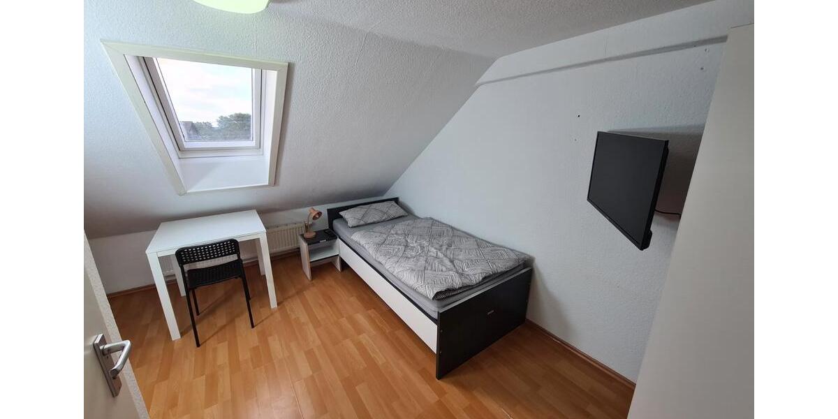 Etagenwohnung Neustetten - 1 Zimmer, 18 m&sup2;, 280&euro; | Angebot:26565138