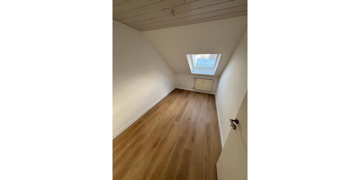 Dachgeschoßwohnung Wolfenbüttel - 3 Zimmer, 55 m&sup2;, 470&euro; | Angebot:24505508