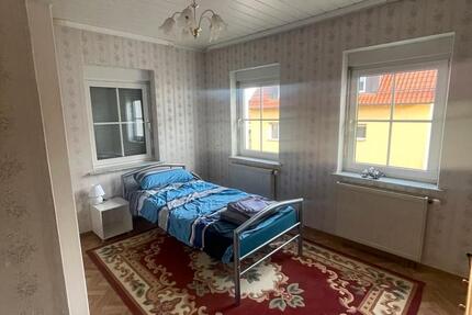 Wohnen auf Zeit Erdmannhausen - 4 Zimmer, 80 m&sup2;, 30&euro; | Angebot:25989586