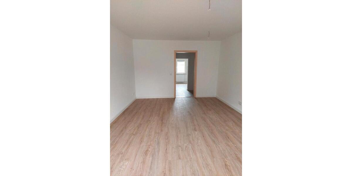 Etagenwohnung Roßwein - 2 Zimmer, 60 m&sup2;, 450&euro; | Angebot:25881003