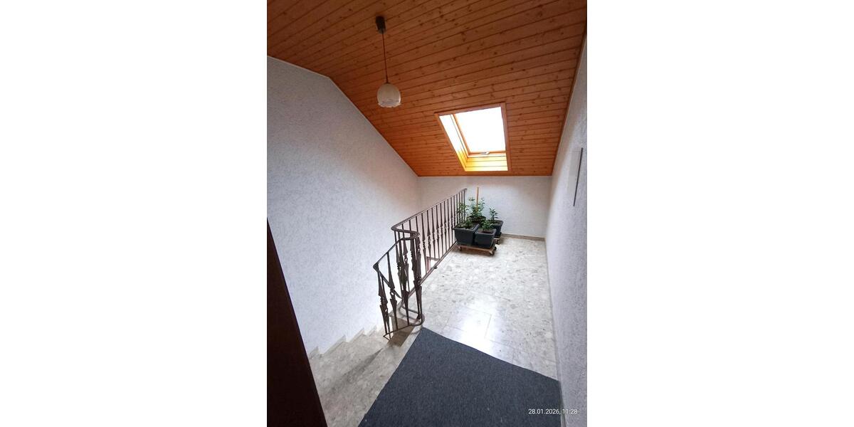 Dachgeschoßwohnung Tann (Rhön) - 3.5 Zimmer, 132 m&sup2;, 1.050&euro; | Angebot:25636441